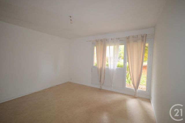 Appartement F2 à louer ST JEAN DE BRAYE