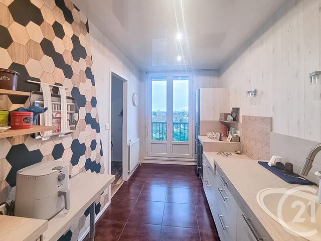 Appartement à vendre - 4 pièces - 70,27 m2 - Fleury Les Aubrais - 45 - CENTRE