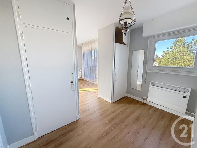 Appartement F1 à louer - 1 pièce - 44,98 m2 - St Jean De Braye - 45 - CENTRE