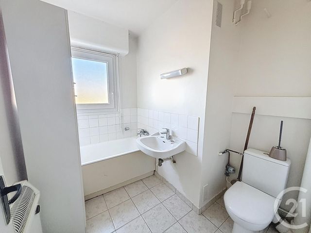 Appartement F1 à louer - 1 pièce - 44,98 m2 - St Jean De Braye - 45 - CENTRE