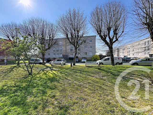 Appartement F4 &agrave; louer - 4 pi&egrave;ces - 80,60 m2 - St Jean De Braye - 45 - CENTRE