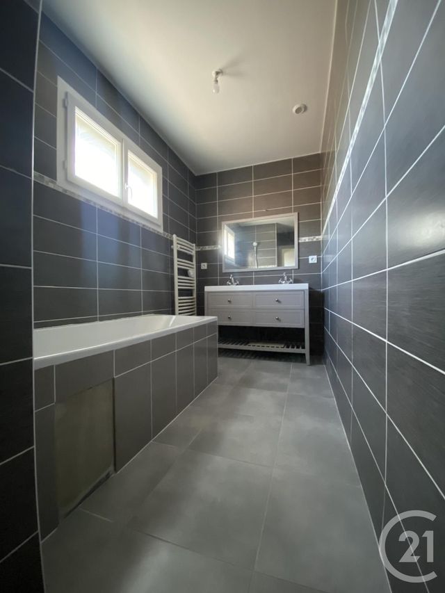 Maison &agrave; louer - 4 pi&egrave;ces - 88 m2 - St Jean De Braye - 45 - CENTRE