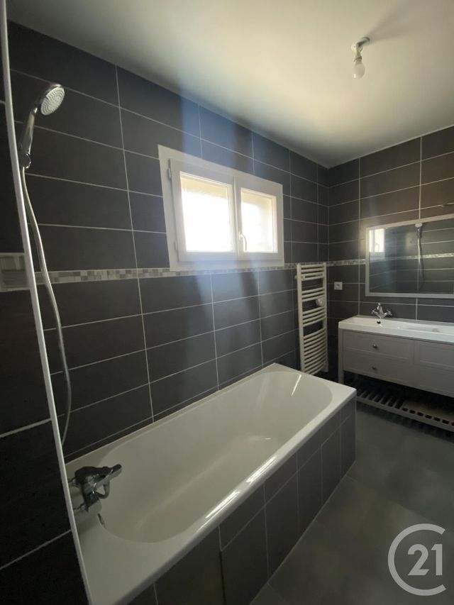 Maison &agrave; louer - 4 pi&egrave;ces - 88 m2 - St Jean De Braye - 45 - CENTRE