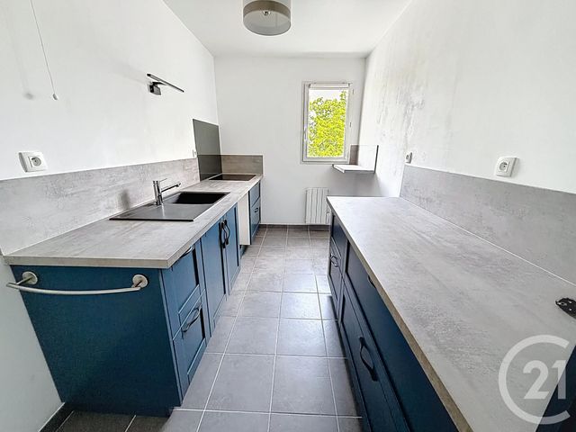 Appartement F4 &agrave; louer - 4 pi&egrave;ces - 81,25 m2 - St Jean De Braye - 45 - CENTRE