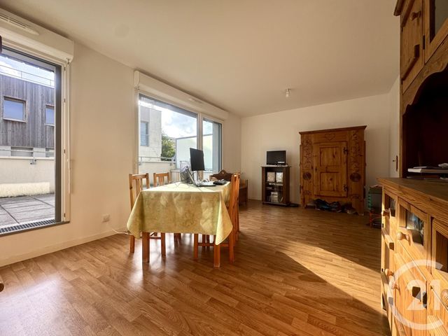 Appartement Duplex à vendre - 3 pièces - 63 m2 - Les Ulis - 91 - ILE-DE-FRANCE
