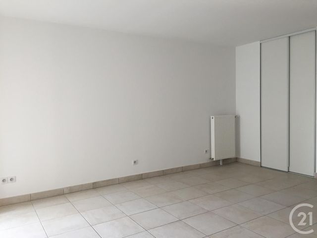 Appartement F2 à louer - 2 pièces - 50,80 m2 - St Remy Les Chevreuse - 78 - ILE-DE-FRANCE
