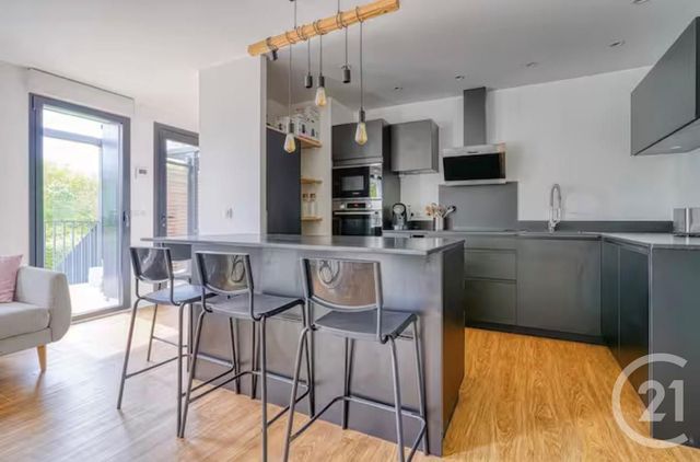 Appartement F4 &agrave; louer - 4 pi&egrave;ces - 79,97 m2 - 91 - ILE-DE-FRANCE