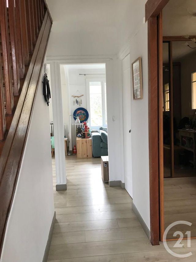 Maison &agrave; louer - 5 pi&egrave;ces - 96,61 m2 - Buc - 78 - ILE-DE-FRANCE