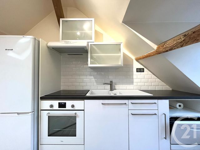 Appartement Studio &agrave; louer - 1 pi&egrave;ce - 21,89 m2 - Chateaufort - 78 - ILE-DE-FRANCE