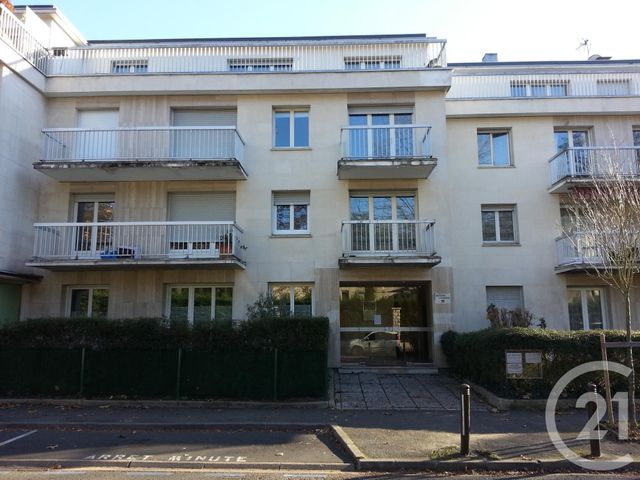 Appartement F1 &agrave; louer - 1 pi&egrave;ce - 27,37 m2 - Gif Sur Yvette - 91 - ILE-DE-FRANCE