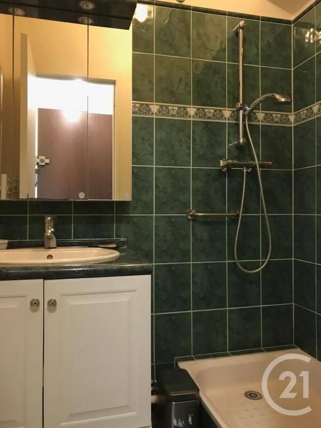 Appartement F1 &agrave; louer - 1 pi&egrave;ce - 27,37 m2 - Gif Sur Yvette - 91 - ILE-DE-FRANCE