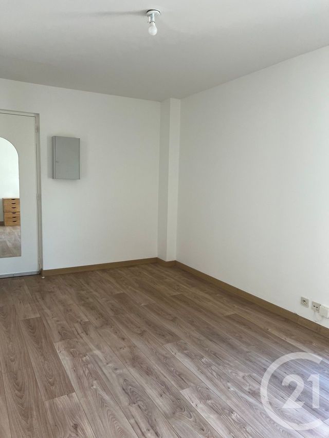 Appartement Studio &agrave; louer - 1 pi&egrave;ce - 21,86 m2 - Gif Sur Yvette - 91 - ILE-DE-FRANCE