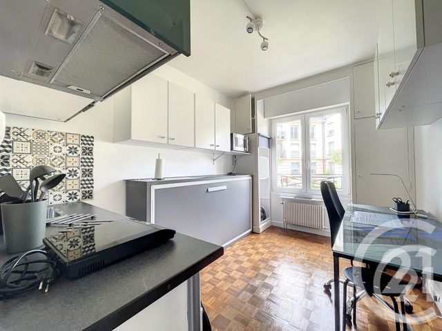 Appartement Chambre &agrave; louer - 1 pi&egrave;ce - 13,04 m2 - Versailles - 78 - ILE-DE-FRANCE