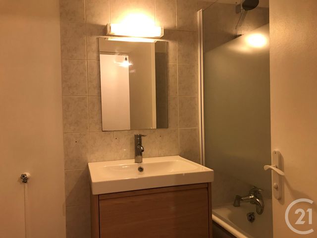 Appartement F1 &agrave; louer - 1 pi&egrave;ce - 26,87 m2 - Bures Sur Yvette - 91 - ILE-DE-FRANCE