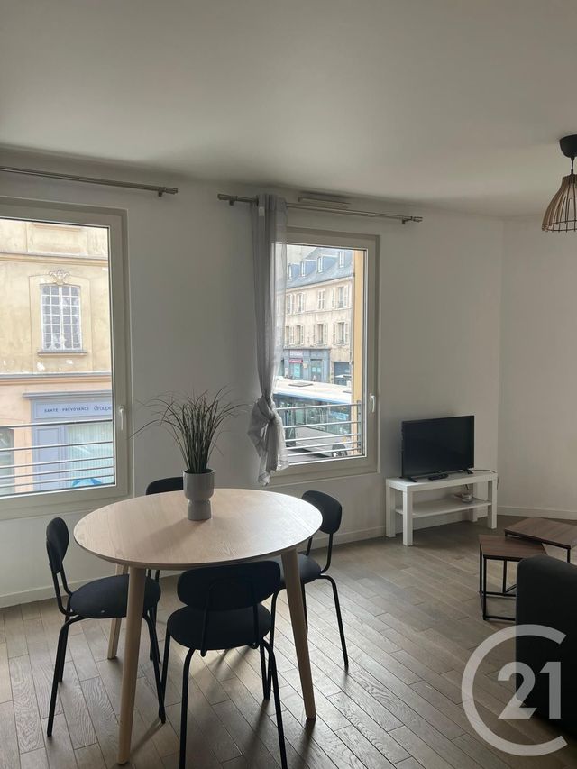Appartement F2 &agrave; louer - 2 pi&egrave;ces - 40,89 m2 - Versailles - 78 - ILE-DE-FRANCE