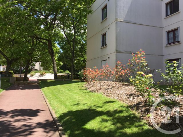 Appartement F4 &agrave; louer - 4 pi&egrave;ces - 77,31 m2 - Montigny Le Bretonneux - 78 - ILE-DE-FRANCE