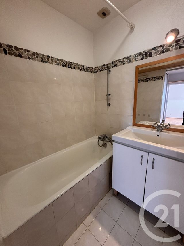 Appartement F4 &agrave; louer - 4 pi&egrave;ces - 76,75 m2 - Gif Sur Yvette - 91 - ILE-DE-FRANCE