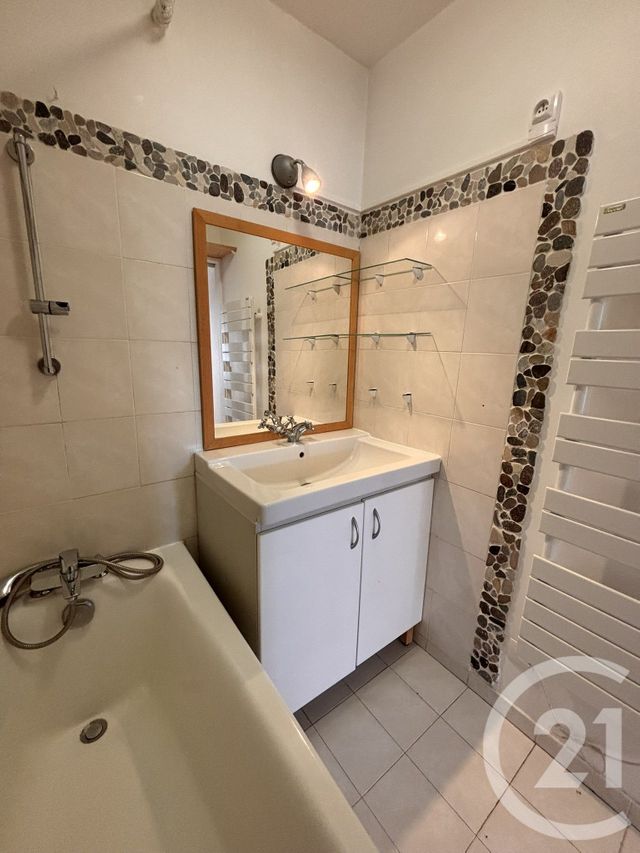 Appartement F4 &agrave; louer - 4 pi&egrave;ces - 76,75 m2 - Gif Sur Yvette - 91 - ILE-DE-FRANCE