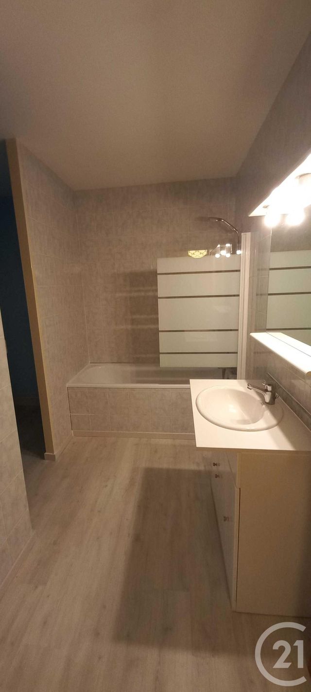 Appartement F3 &agrave; louer - 3 pi&egrave;ces - 60,64 m2 - Gif Sur Yvette - 91 - ILE-DE-FRANCE