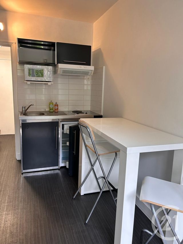 Appartement Studio &agrave; louer - 1 pi&egrave;ce - 15,32 m2 - Versailles - 78 - ILE-DE-FRANCE