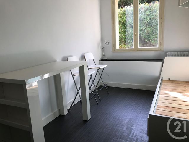 Appartement Studio &agrave; louer - 1 pi&egrave;ce - 15,32 m2 - Versailles - 78 - ILE-DE-FRANCE