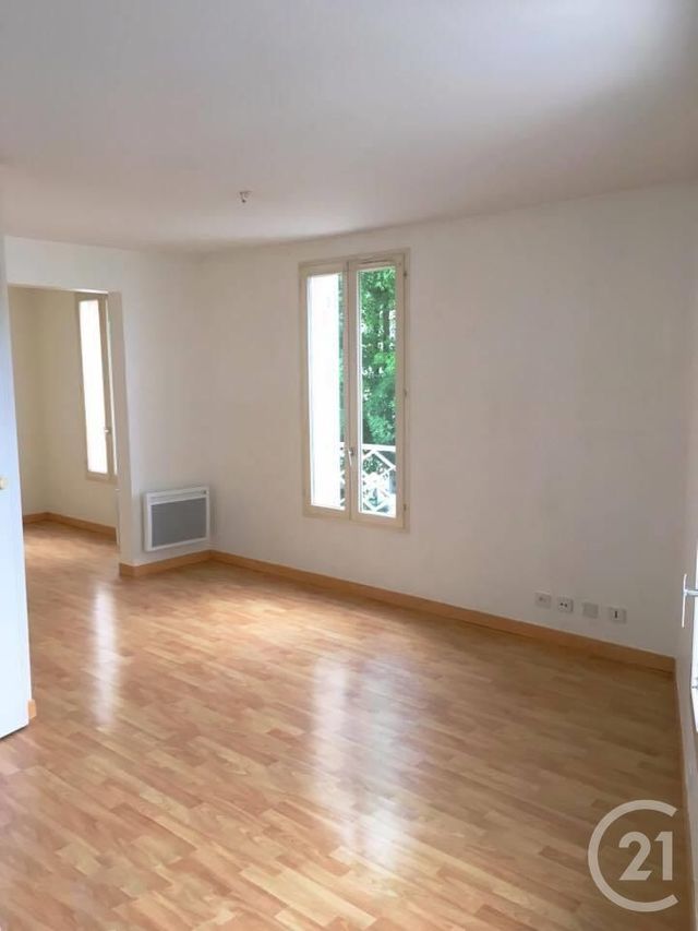 Appartement Studio &agrave; louer - 1 pi&egrave;ce - 27,97 m2 - Gif Sur Yvette - 91 - ILE-DE-FRANCE