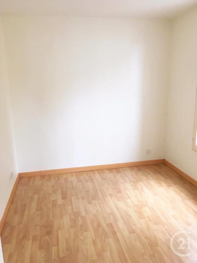Appartement Studio &agrave; louer - 1 pi&egrave;ce - 27,97 m2 - Gif Sur Yvette - 91 - ILE-DE-FRANCE
