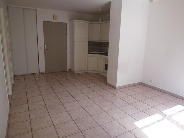 Appartement F2 &agrave; louer - 2 pi&egrave;ces - 38,30 m2 - Gif Sur Yvette - 91 - ILE-DE-FRANCE