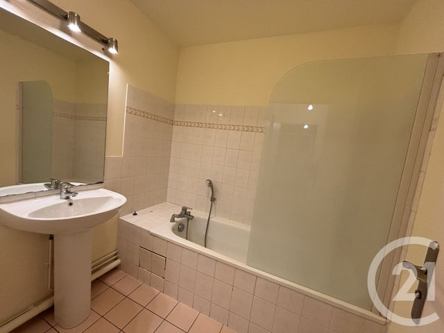 Appartement F2 &agrave; louer - 2 pi&egrave;ces - 46,60 m2 - Villiers Le Bacle - 91 - ILE-DE-FRANCE