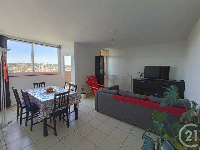 Appartement F4 à vendre - 4 pièces - 80 m2 - Marseille - 13015 - PROVENCE-ALPES-COTE-D-AZUR