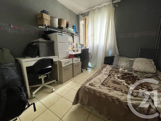 Appartement T5 à vendre - 5 pièces - 90 m2 - Marseille - 13015 - PROVENCE-ALPES-COTE-D-AZUR