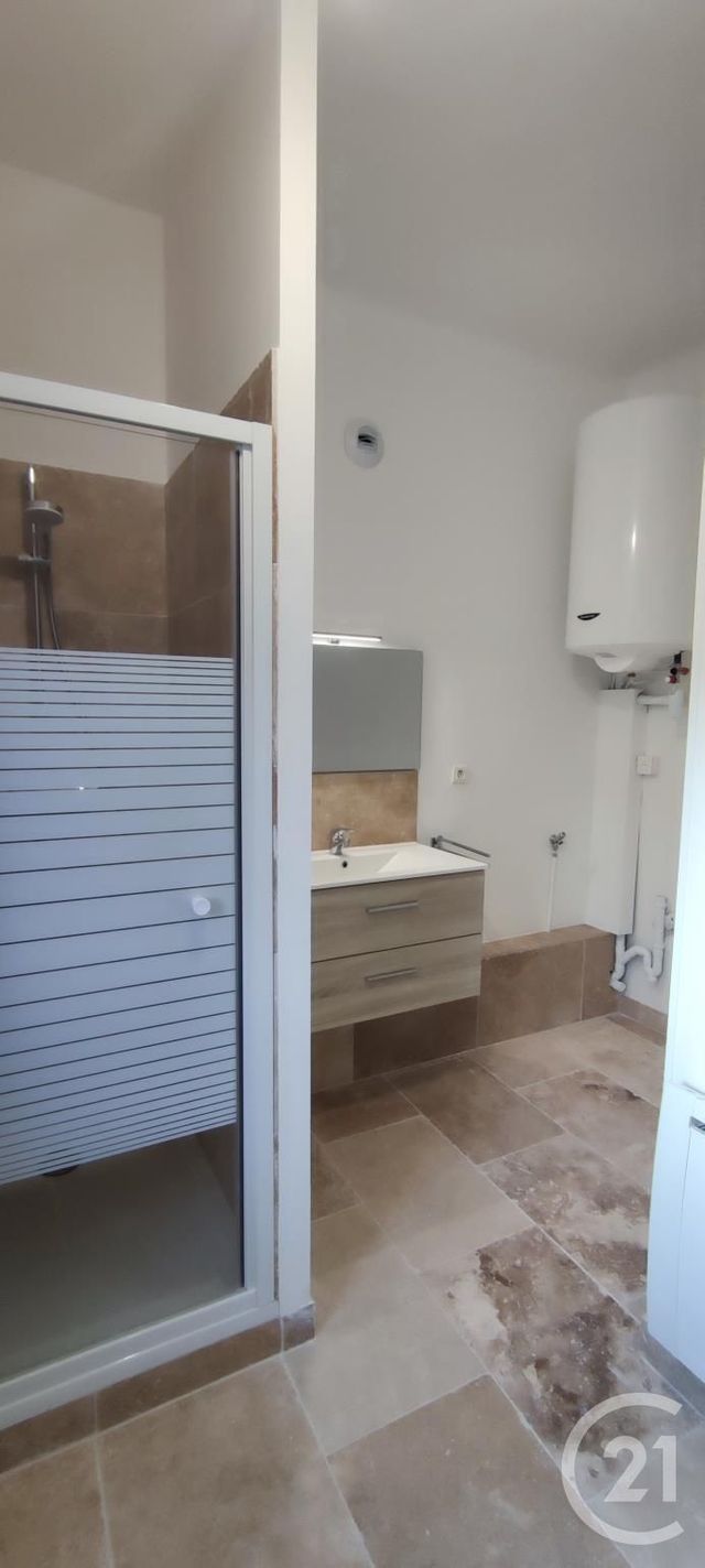 Appartement F2 &agrave; louer - 2 pi&egrave;ces - 60,81 m2 - Marseille - 13015 - PROVENCE-ALPES-COTE-D-AZUR