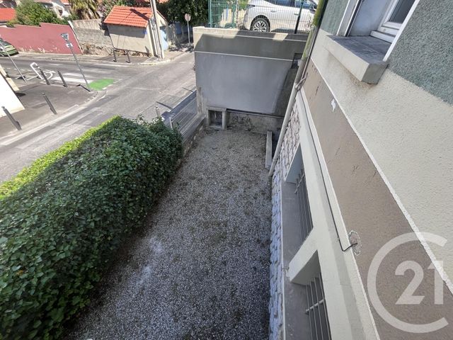 Maison &agrave; louer - 4 pi&egrave;ces - 97,39 m2 - Marseille - 13015 - PROVENCE-ALPES-COTE-D-AZUR