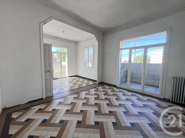 Maison &agrave; louer - 4 pi&egrave;ces - 97,39 m2 - Marseille - 13015 - PROVENCE-ALPES-COTE-D-AZUR