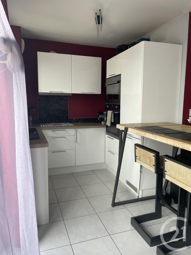 Appartement F2 &agrave; louer - 2 pi&egrave;ces - 42,10 m2 - Vitrolles - 13 - PROVENCE-ALPES-COTE-D-AZUR
