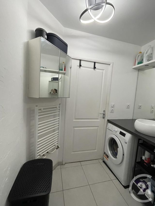 Appartement F2 &agrave; louer - 2 pi&egrave;ces - 42,10 m2 - Vitrolles - 13 - PROVENCE-ALPES-COTE-D-AZUR