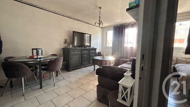 Appartement 3 pièces 56 m² · à Marseille · 56,4 m² · 35 000 €