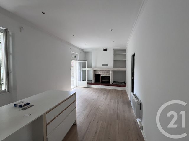 Maison &agrave; louer - 4 pi&egrave;ces - 80 m2 - Marseille - 13015 - PROVENCE-ALPES-COTE-D-AZUR