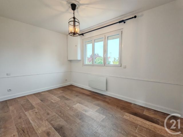 Maison &agrave; louer - 3 pi&egrave;ces - 62 m2 - Gisors - 27 - HAUTE-NORMANDIE