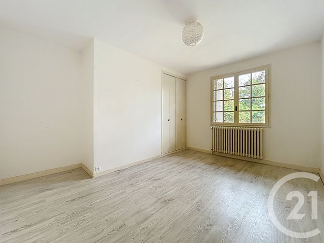 Maison &agrave; vendre - 7 pi&egrave;ces - 172 m2 - St Pourcain Sur Sioule - 03 - AUVERGNE