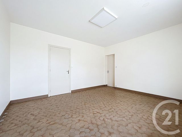 Maison &agrave; vendre - 7 pi&egrave;ces - 172 m2 - St Pourcain Sur Sioule - 03 - AUVERGNE