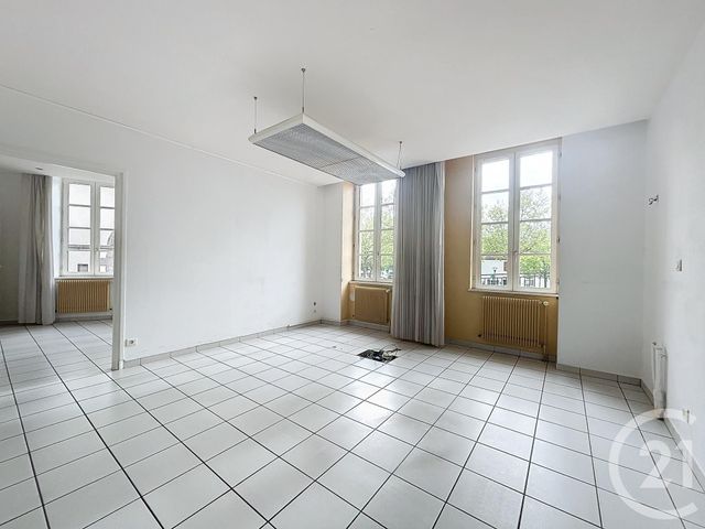 Appartement Local à louer - 4 pièces - 80 m2 - St Pourcain Sur Sioule - 03 - AUVERGNE