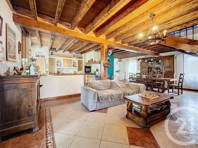 Maison à vendre - 7 pièces - 213,10 m2 - St Gerand Le Puy - 03 - AUVERGNE