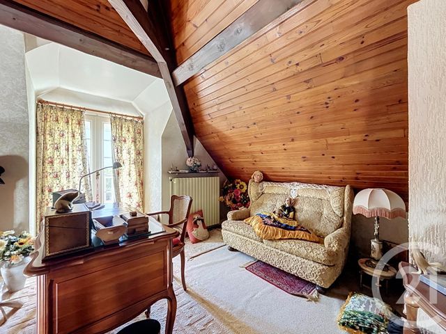 Maison &agrave; vendre - 7 pi&egrave;ces - 279,95 m2 - St Gerand Le Puy - 03 - AUVERGNE