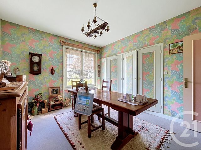 Maison &agrave; vendre - 7 pi&egrave;ces - 279,95 m2 - St Gerand Le Puy - 03 - AUVERGNE