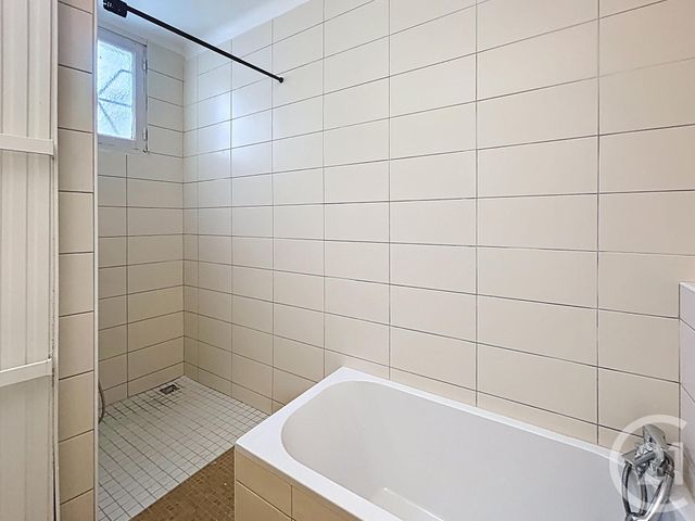 Maison &agrave; louer - 5 pi&egrave;ces - 120 m2 - St Pourcain Sur Sioule - 03 - AUVERGNE