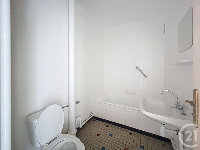 Appartement F2 à louer - 2 pièces - 47,85 m2 - Varennes Sur Allier - 03 - AUVERGNE