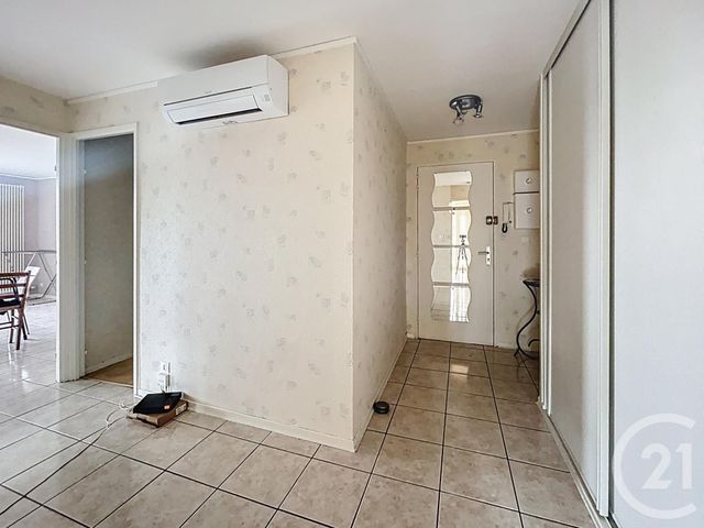 Appartement F3 à louer - 3 pièces - 92 m2 - Varennes Sur Allier - 03 - AUVERGNE