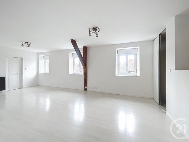 Appartement F2 à louer - 2 pièces - 57 m2 - Varennes Sur Allier - 03 - AUVERGNE
