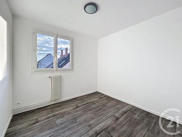 Maison &agrave; louer - 3 pi&egrave;ces - 100 m2 - St Pourcain Sur Sioule - 03 - AUVERGNE